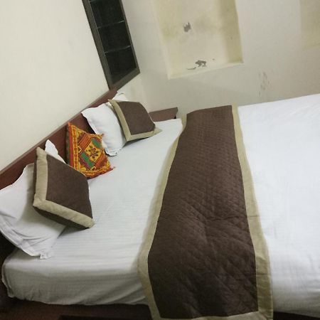 Prem Baba Guest House Джайсалмер Экстерьер фото