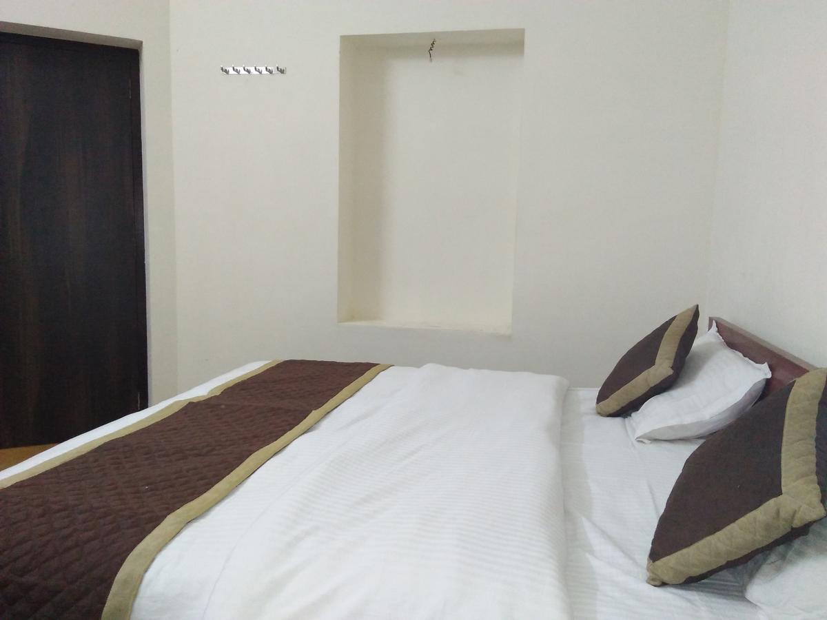 Prem Baba Guest House Джайсалмер Экстерьер фото